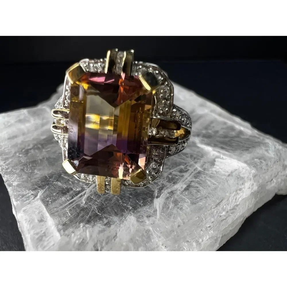 unknown vintage gold